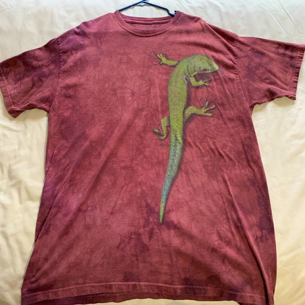 Men’s 2XL Gecko short sleeve casual tee/ Color-Red/ In great condition